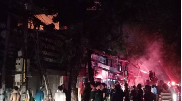 Hà Nội: Phát hiện thi thể tại khu nhà trọ bị cháy ở đường Đê La Thành