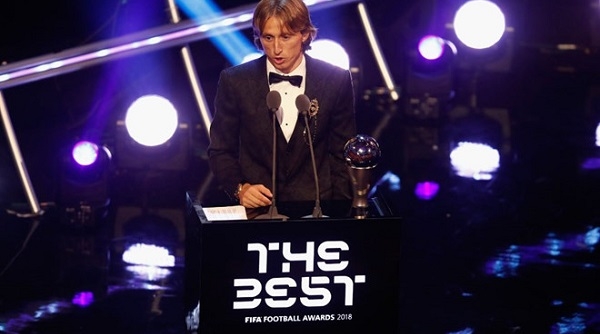 Luka Modric giành giải cầu thủ nam xuất sắc nhất 2018