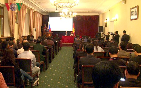 Đoàn đại biểu mặt trận tổ quốc và Quốc hội thăm Đại sứ quán Việt Nam ở Nga