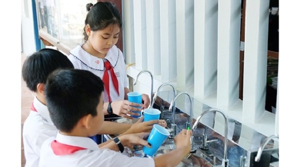 Hà Nội: Khẩn trương rà soát, xây dựng giá nước sạch theo tiêu chuẩn nước uống tại vòi