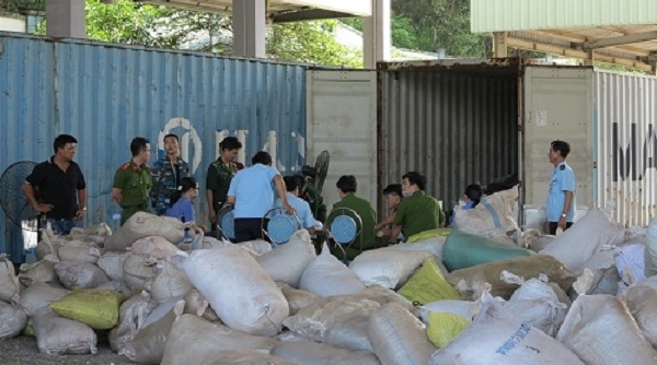 Hải quan Đà Nẵng chủ trì bắt giữ khoảng 06 tấn vảy tê tê và 02 tấn ngà voi