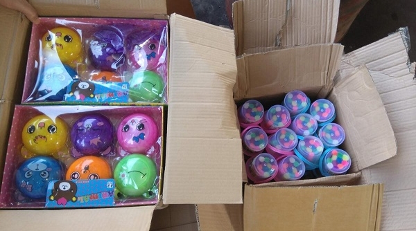 Bắc Giang: Phát hiện 1.440 hộp đồ chơi trẻ em nhập lậu