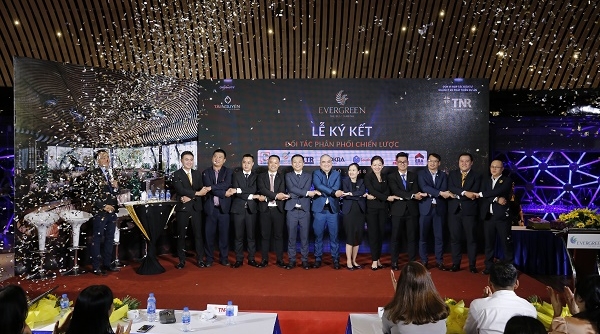 TNR Holdings Việt Nam & 7 nhà phân phối thiết lập quan hệ hợp tác chiến lược siêu dự án EverGreen