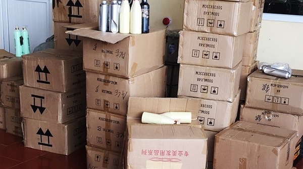 Quảng Ninh: Phát hiện hơn 1.600 lọ mỹ phẩm nhập lậu từ Trung Quốc