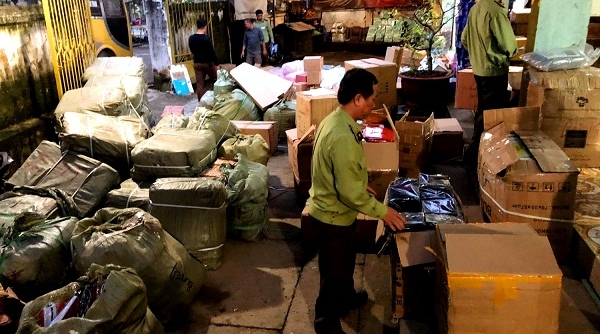 Lạng Sơn: Thu giữ lô hàng nghi giả mạo nhãn hiệu