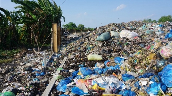 Nhà máy rác xin gia hạn bảo trì, người dân Cà Mau lại lao đao vì rác