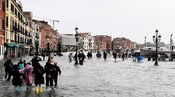 Ít nhất 30 người chết do bão, lũ lụt ở Italy