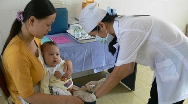 Hà Nội tổ chức chiến dịch tiêm bổ sung vaccine sởi-rubella cho trẻ 1 - 5 tuổi
