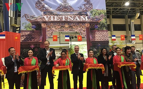 Quảng bá văn hóa, du lịch Việt Nam tại hội chợ Grenoble, Pháp