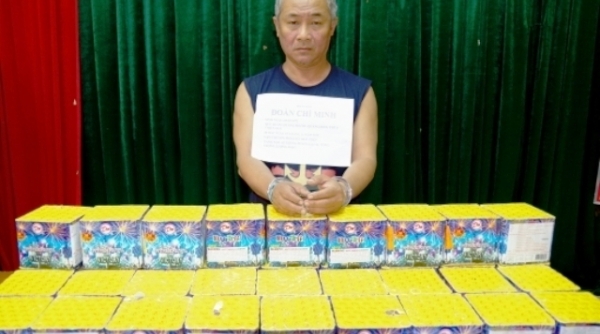 Hà Tĩnh: Bắt giữ đối tượng vận chuyển 36 hộp pháo lậu vào Việt Nam