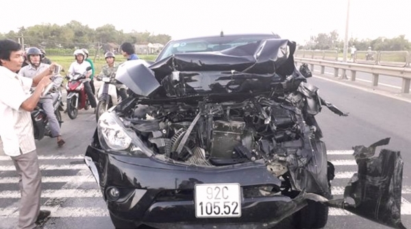Quảng Nam: Tai nạn kinh hoàng giữa ô tô Mazda và nhiều phương tiện