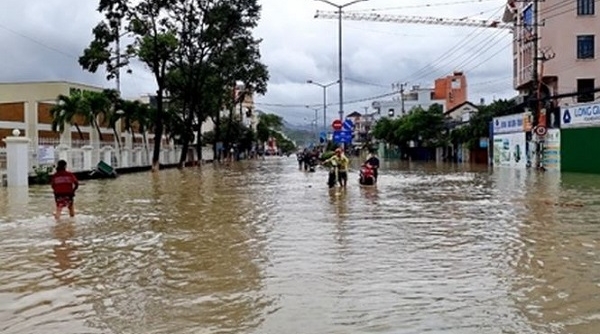 90.000 học sinh Nha Trang phải nghỉ học do mưa lũ