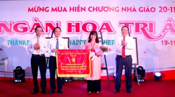 Đà Nẵng: Đại học Đông Á đón nhận Cờ thi đua của Bộ GD&ĐT