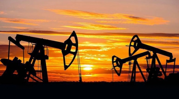 Kinh tế thế giới ra sao khi giá dầu giảm còn 50 USD/thùng?