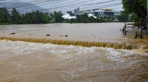 Dự báo thời tiết 29/11: Cảnh báo nguy cơ xảy ra lũ lớn cục bộ ở Trung Bộ, Nam Bộ