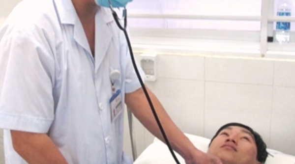 Đắk Lắk: Ăn bánh mỳ ngộ độc, 73 người nhập viện