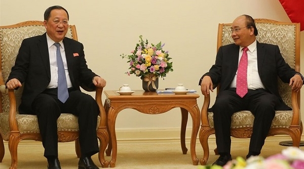 Thủ tướng Nguyễn Xuân Phúc tiếp Bộ trưởng Ngoại giao Triều Tiên