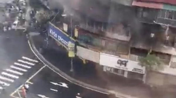Hà Nội: Cháy lớn tại tập thể cũ trên phố Tôn Thất Tùng