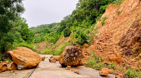 Bán đảo Sơn Trà( Đà Nẵng): Các tuyến đường sạt lở nghiêm trọng