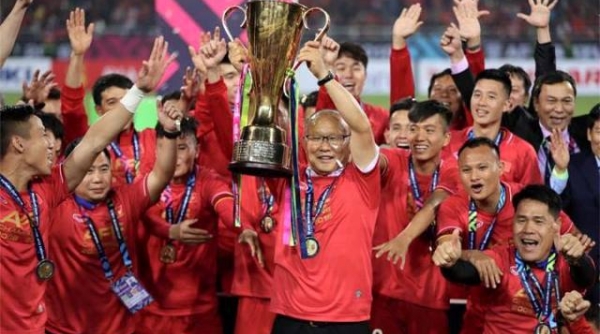 Bóng đá Việt Nam: Tấm huy chương đổi màu, niềm vui trọn vẹn