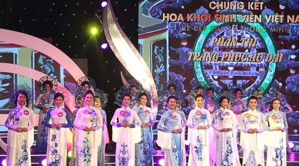 Nguyễn Thị Phương Lan ĐH Luật - Huế trở thành Hoa khôi SV Việt Nam 2018