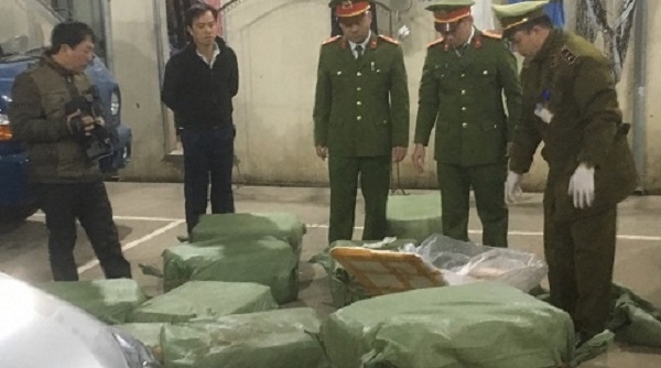 Lạng Sơn: Phát hiện 800kg nầm lợn hôi thối đang trên đường đi tiêu thụ