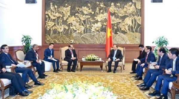 Thủ tướng Nguyễn Xuân Phúc tiếp các nhà đầu tư vào dự án Liên hợp lọc hóa dầu Nghi Sơn