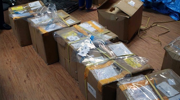 Hà Nội: Bắt giữ 23 kg pháo lậu tại điểm giao nhận hàng bưu cục Ninh Hiệp