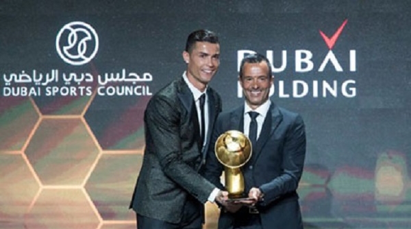 Ronaldo giật giải Globe Soccer Awards