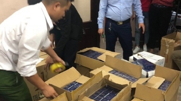 Hà Nội: Bắt giữ hơn 10.000 bao thuốc lá nhập ngoại, khởi tố 5 đối tượng