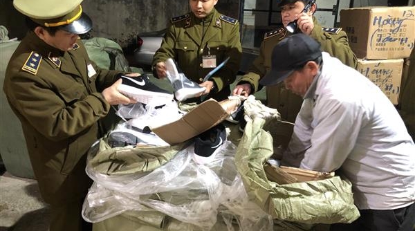 Lực lượng QLTT Lạng Sơn: Liên tiếp bắt số lượng lớn hàng may mặc, mỹ phẩm giả mạo nhãn hiệu