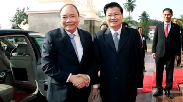 Thủ tướng Lào đến Việt Nam đồng chủ trì Kỳ họp thứ 41 Ủy ban liên Chính phủ Việt Nam - Lào