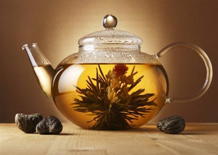 Độc đáo trà nở hoa “siêu đắt” vẫn sốt xình xịch