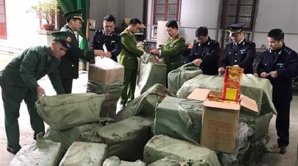 Hải quan Tân Thanh: Thu giữ 894 kg pháo nổ