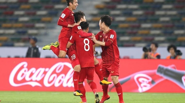 Vào tứ kết Asian Cup, ĐT Việt Nam sẽ thoát khỏi ‘ác mộng trọng tài’