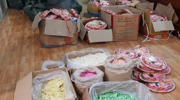 Phú Thọ: Bắt quả tang cơ sở sản xuất mứt tết giả mạo nhãn hàng hoá