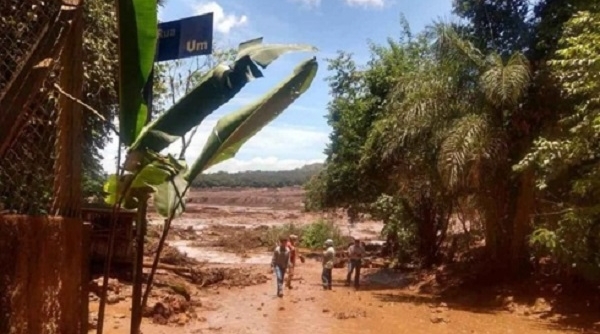 Brazil: Vỡ đập hồ chứa nước thải, hơn 200 người vẫn mất tích