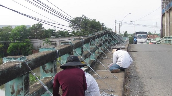Long An: Cấm xe lưu thông qua cầu trên cống Rạch Chanh, Bắc Đông