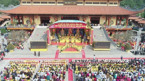 Quảng Ninh: Tưng bừng Khai hội Xuân chùa Ba Vàng 2019