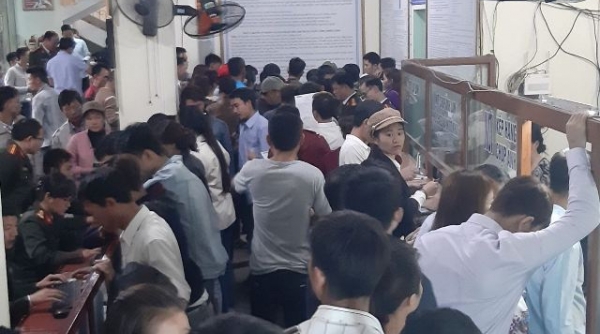 Nghệ An: Gần 1000 người "xin" xuất ngoại trong ngày làm việc đầu năm