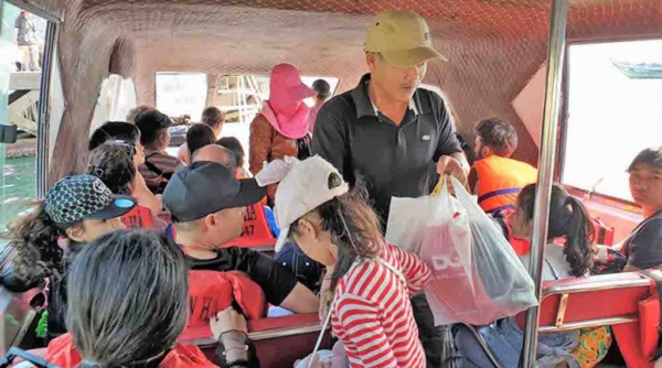 Hội An- Quảng Nam: Phạt 33,6 triệu đồng, tàu cao tốc chở quá tải đi Cù lao Chàm