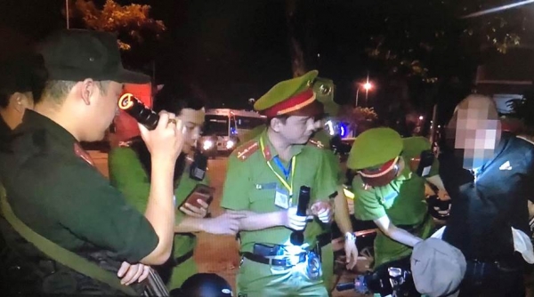 Đà Nẵng: Lực lượng 911 bắt giữ nhiều đối tượng mang dao, ma túy