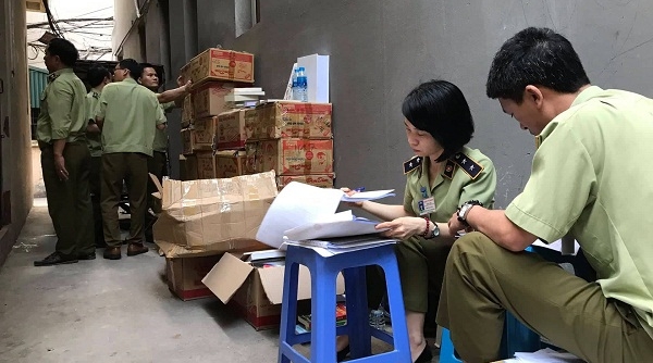 Hà Nội: Thu giữ hàng chục nghìn cuốn sách lậu