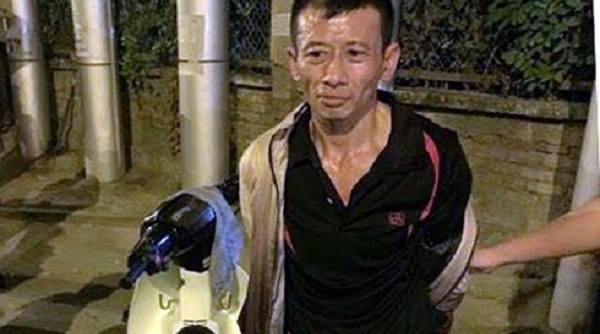 Hà Nội: CSGT bắt giữ đối tượng tàng trữ ma túy đá trong người