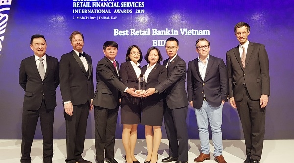 BIDV tiếp tục được vinh danh “Ngân hàng Bán lẻ tốt nhất Việt Nam”