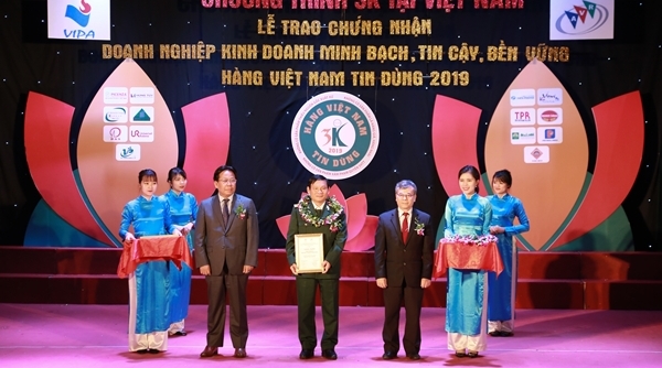 Tổng công ty Thái Sơn được vinh danh tại Lễ trao chứng nhận Hàng Việt Nam tin dùng năm 2019