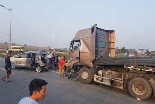 Gia hạn tạm giam tài xế Lê Ngọc Hoàng trong vụ xe container đâm Innova lùi trên cao tốc