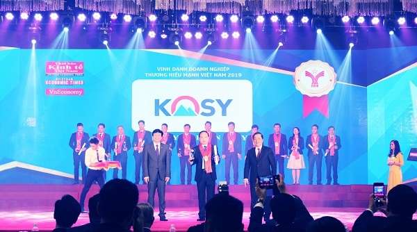 Kosy Group khẳng định vị thế mới với hattrick giải thưởng “Thương hiệu mạnh Việt Nam”