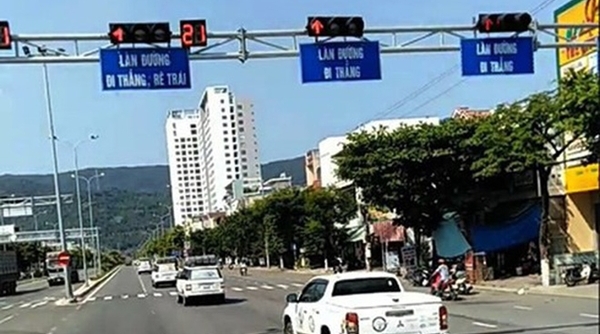 Vụ đoàn xe vượt đèn đỏ ở Đà Nẵng: Tước quyền sử dụng giấy phép lái xe 2 tháng