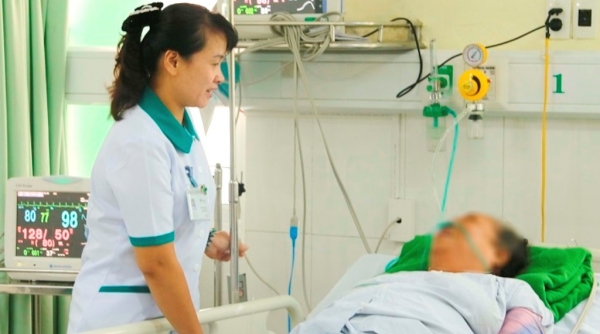 Đà Nẵng: 14 du khách Lào nhập viện khi đi du lịch là do viên dạ dày cấp